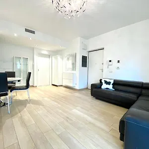 Mpm - Belinzaghi 5 6 Pax , Milano Italia
